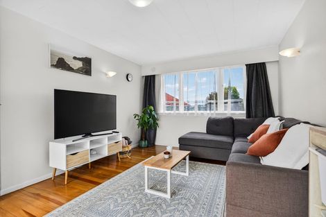 Photo of property in 36 Pine Avenue, Henderson, Auckland, 0612