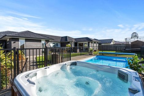 Photo of property in 4 Fantail Avenue, Carterton, 5713