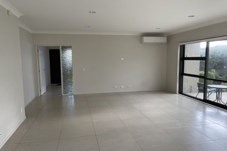 Photo of property in 35 Kuhanui Drive, Karaka, Papakura, 2113