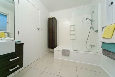 Photo of property in 1/31 Seine Road, Forrest Hill, Auckland, 0620