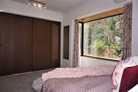 Photo of property in 25 Heatherlea Road East, Levin, 5571