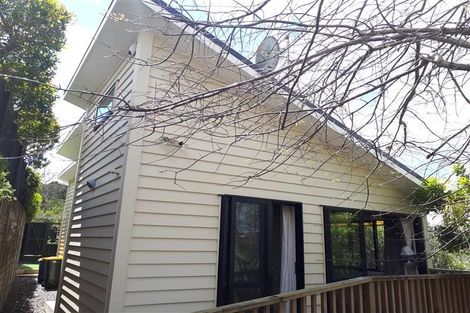 Photo of property in 12 Toi Toi Place, Northcote, Auckland, 0627