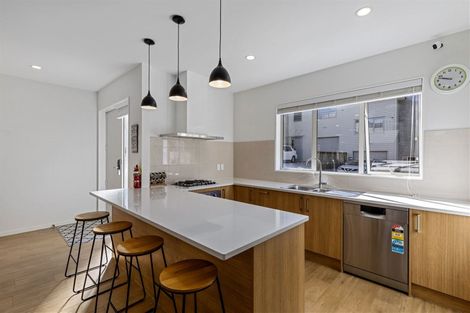 Photo of property in 25 Sunshine Boulevard, Sunnyvale, Auckland, 0612