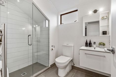 Photo of property in 2/11 Nile Road, Milford, Auckland, 0620