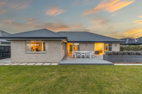 Photo of property in 4 Te Whenu Crescent, Marshland, Christchurch, 8083