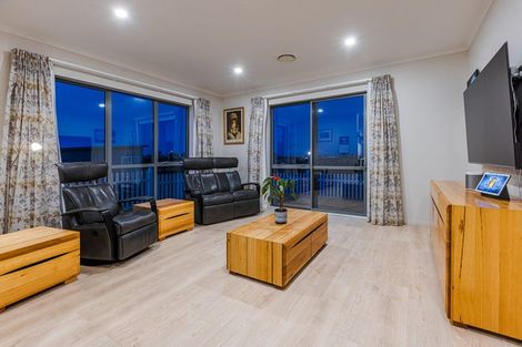 Photo of property in 11 Rainsford Road, Pukekohe, 2120