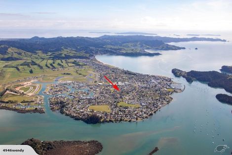 Photo of property in 42 Cholmondeley Crescent, Whitianga, 3510