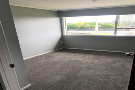 Photo of property in 2/140 Metcalfe Road, Ranui, Auckland, 0612