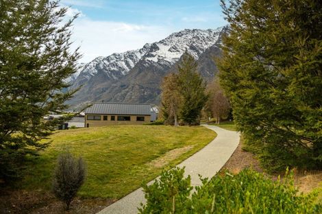 Photo of property in 25 Rannoch Drive, Jacks Point, Queenstown, 9371