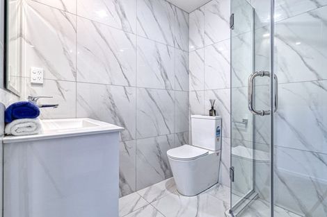 Photo of property in 4c Hepburn Road, Glendene, Auckland, 0602