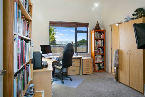 Photo of property in 19c Cooper Crescent, Cambridge, 3434