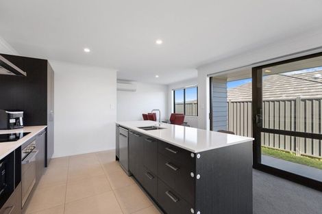 Photo of property in 18 Pioneer Crescent, Omokoroa, 3114