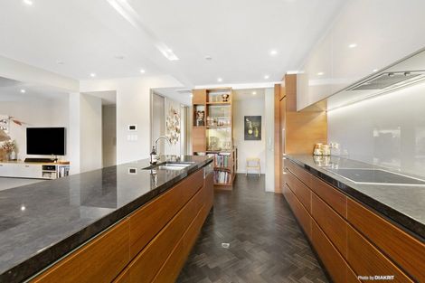 Photo of property in Clyde Quay Wharf, 2b/6 Clyde Quay Wharf, Te Aro, Wellington, 6011