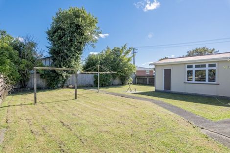 Photo of property in 16 Marsden Street, Levin, 5510
