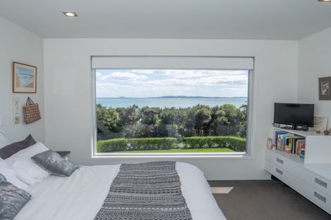 Photo of property in 16 Bay View Road, Moncks Bay, Christchurch, 8081