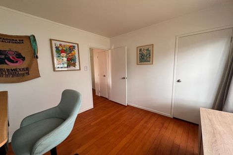 Photo of property in 2/110 Sylvan Avenue, Northcote, Auckland, 0627