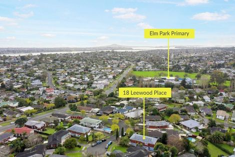 Photo of property in 18 Leewood Place, Pakuranga Heights, Auckland, 2010