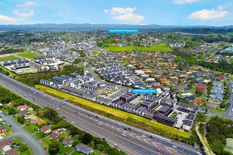 Photo of property in 7/30b Westgate Drive, Massey, Auckland, 0614