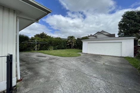 Photo of property in 76 Wikiriwhi Crescent, Awapuni, Palmerston North, 4412