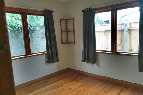 Photo of property in 11 Oku Street, Island Bay, Wellington, 6023