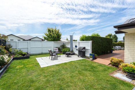 Photo of property in 26 Watkins Drive, Rangiora, 7400