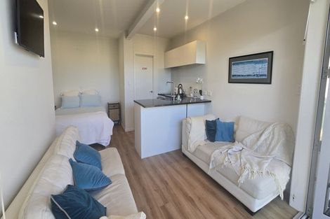 Photo of property in 22a Hamblyn Street, Strandon, New Plymouth, 4312