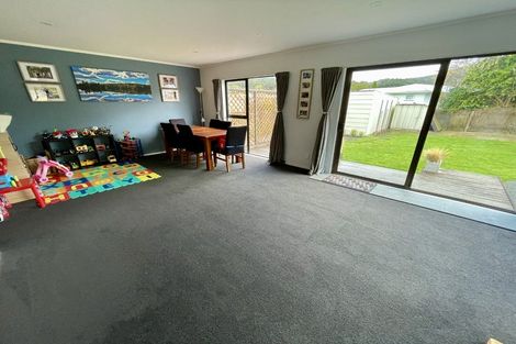 Photo of property in 53 Parkway, Wainuiomata, Lower Hutt, 5014