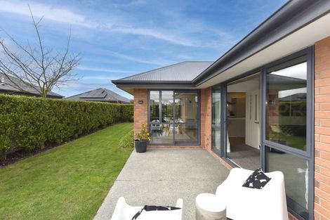 Photo of property in 10 Gosling Crescent, Halswell, Christchurch, 8025