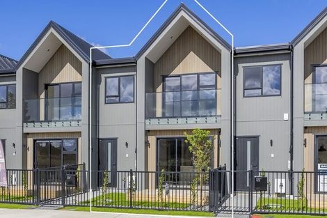 Photo of property in 124 Vintry Drive, Kumeu, 0810