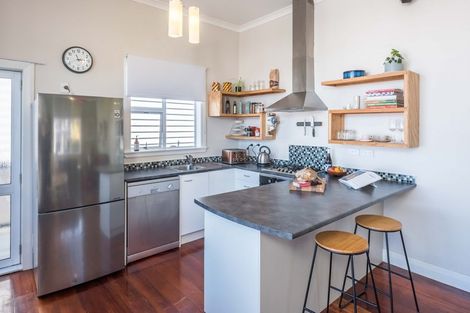 Photo of property in 446 Adelaide Road, Berhampore, Wellington, 6023