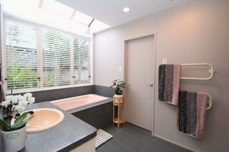 Photo of property in 10 Burn-murdoch Street, St Andrews, Hamilton, 3200