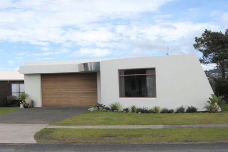 Photo of property in 11 Paku Drive, Tairua, 3508