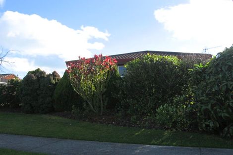 Photo of property in 104 John F Kennedy Drive, Milson, Palmerston North, 4414