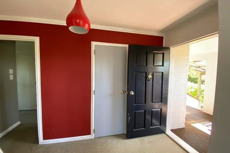 Photo of property in 60 Vintage Drive, Henderson, Auckland, 0612