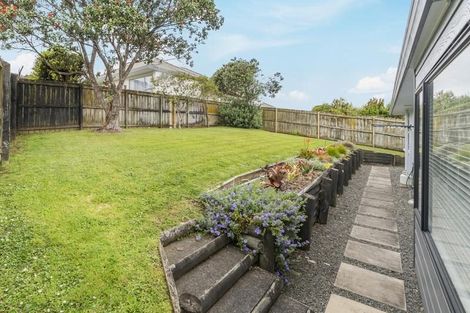 Photo of property in 62 Golfland Drive, Golflands, Auckland, 2013