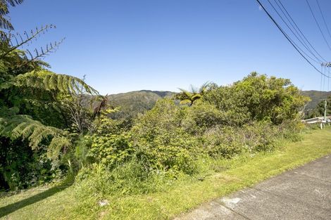 Photo of property in 6 Gribble Grove, Stokes Valley, Lower Hutt, 5019