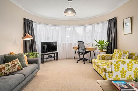 Photo of property in 15 Corlett Street, Utuhina, Rotorua, 3015