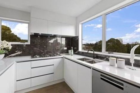 Photo of property in 6/13 Beatrix Street, Avondale, Auckland, 1026