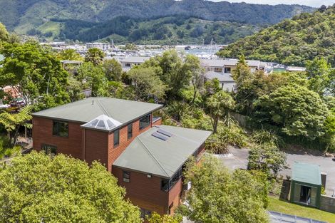 Photo of property in 5 Milton Terrace, Picton, 7220