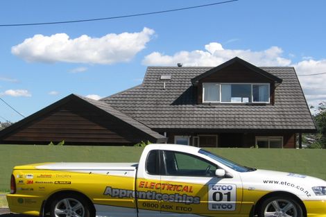 Photo of property in 2/36 Gulf View Road, Murrays Bay, Auckland, 0630