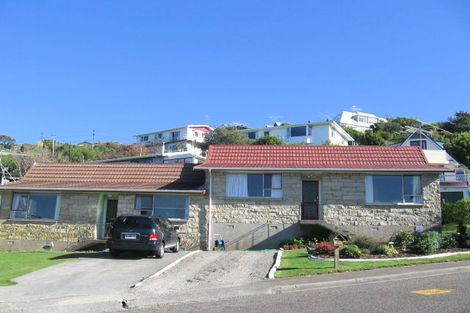 Photo of property in 2/9 Te Kiteroa Grove, Churton Park, Wellington, 6037