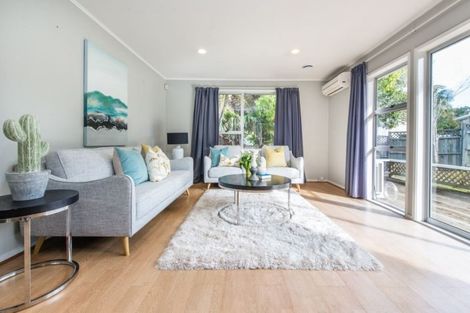 Photo of property in 1 Regatta Road, Torbay, Auckland, 0630