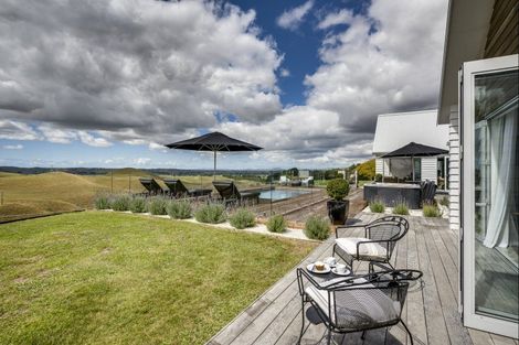 Photo of property in 1232 Taihape Road, Sherenden, Hastings, 4179