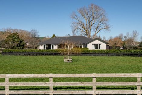 Photo of property in 82 Benn Road, Cambridge, 3495