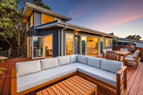 Photo of property in 67 Renown Road, Raumati South, Paraparaumu, 5032