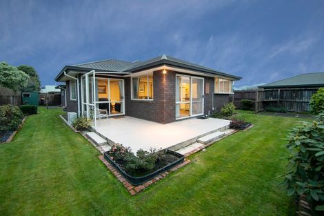 Photo of property in 2/134 Highsted Road, Casebrook, Christchurch, 8051