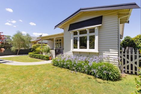 Photo of property in 10 Argyle Avenue, Takaro, Palmerston North, 4410