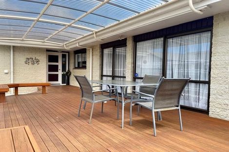 Photo of property in 165 Tait Drive, Greenmeadows, Napier, 4112