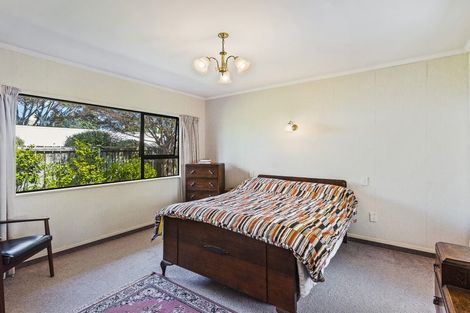 Photo of property in 5 Langdale Avenue, Paraparaumu, 5032