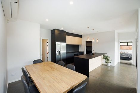 Photo of property in 35 Freedom Drive, Kelvin Grove, Palmerston North, 4414